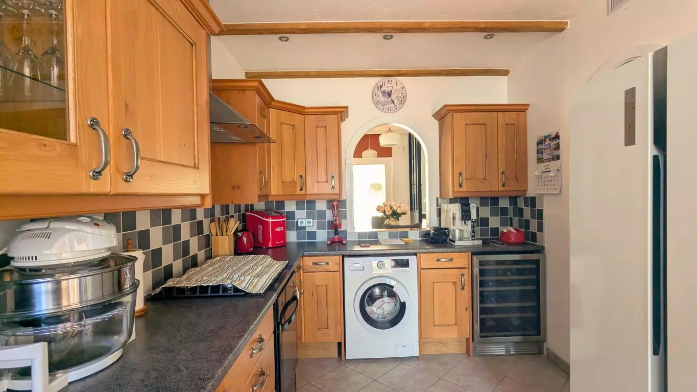 3-bedroom Detached Villa In Lo Crispin, Spain (124 M²)