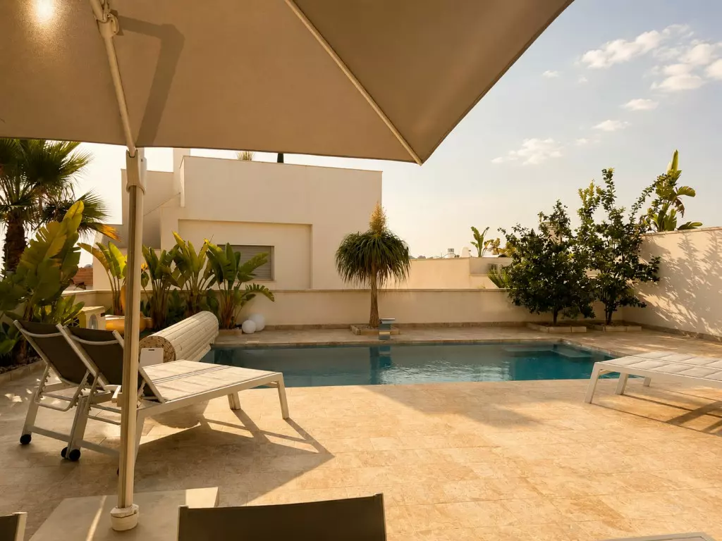 3-bedroom Villa In San Miguel De Salinas, Spain (125 M²)