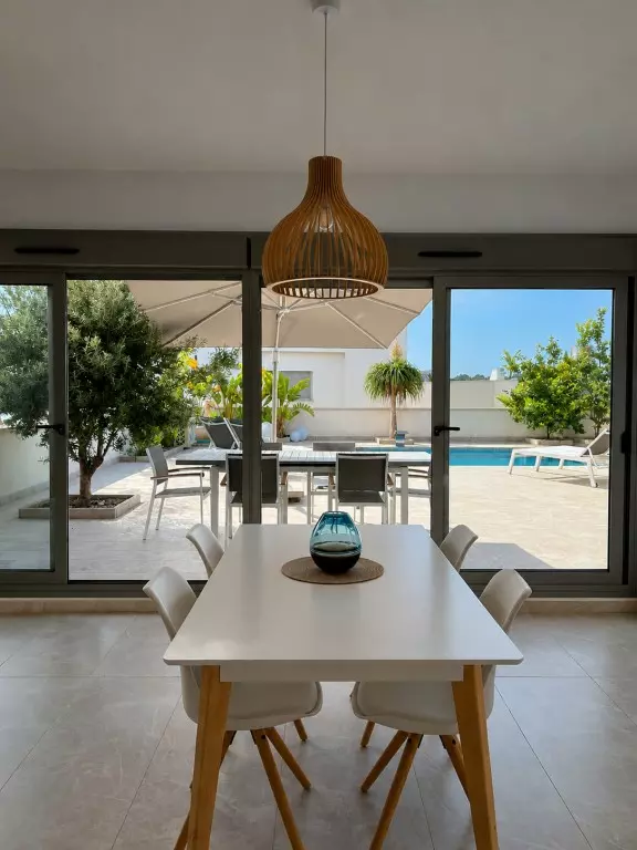 3-bedroom Villa In San Miguel De Salinas, Spain (125 M²)