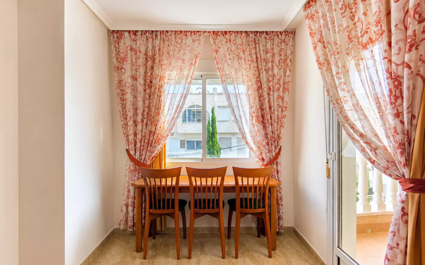 2-bedroom Apartment In Torrevieja, Spain (67 M²)