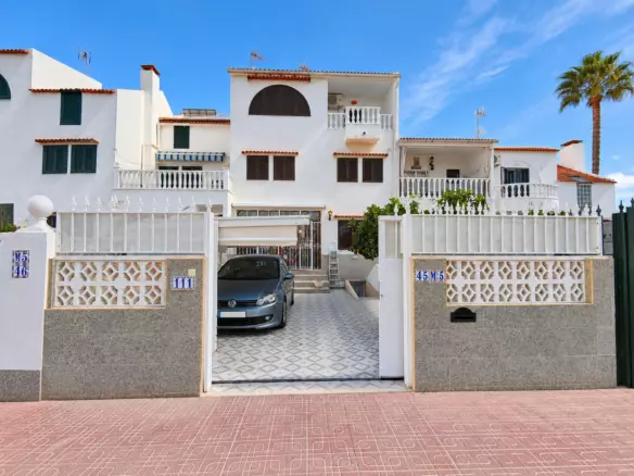 5-bedroom Townhouse In Torrevieja, Spain (155 M²)