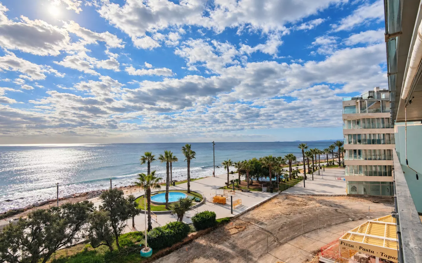 3-bedroom Apartment In Torrevieja, Spain (120 M²)
