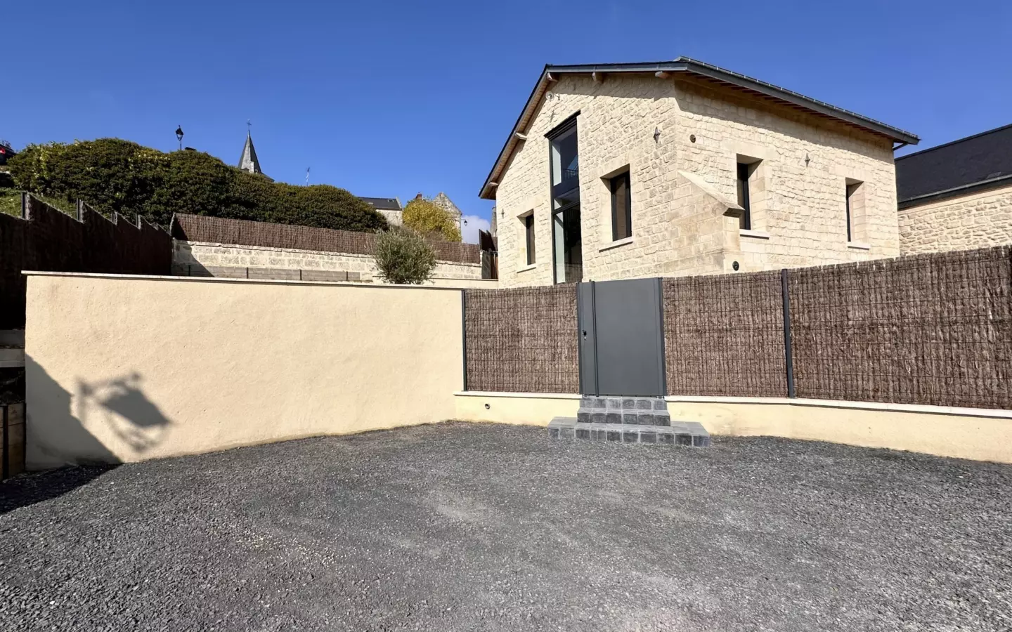 Exceptional Contemporary Country Retreat With Panoramic Valley Views – 1h30 From Paris
