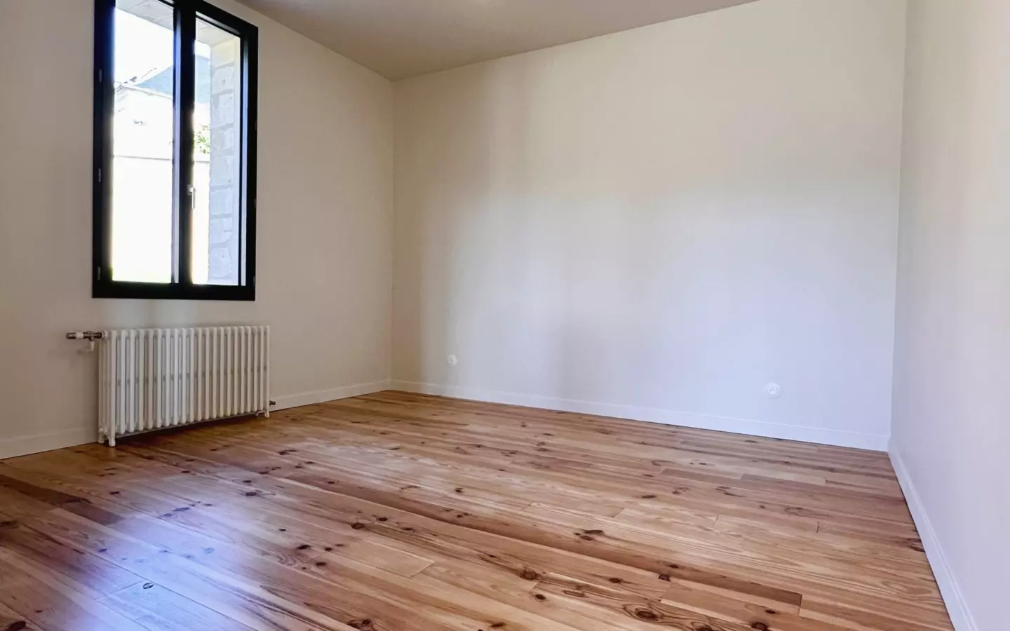 Exceptional Contemporary Country Retreat With Panoramic Valley Views – 1h30 From Paris