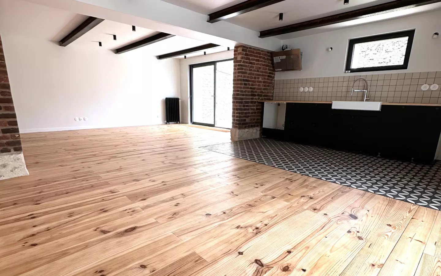 Exceptional Contemporary Country Retreat With Panoramic Valley Views – 1h30 From Paris