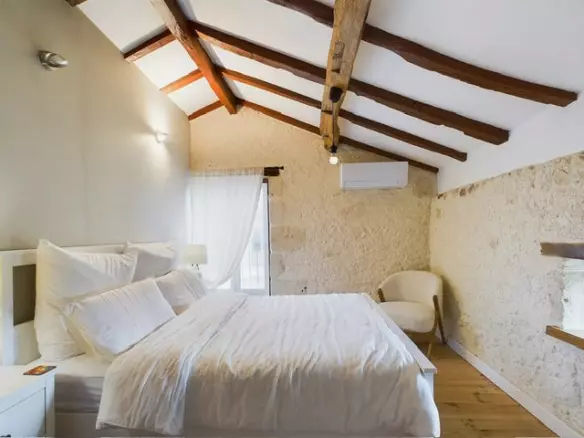 4-bedroom House (200 M²)