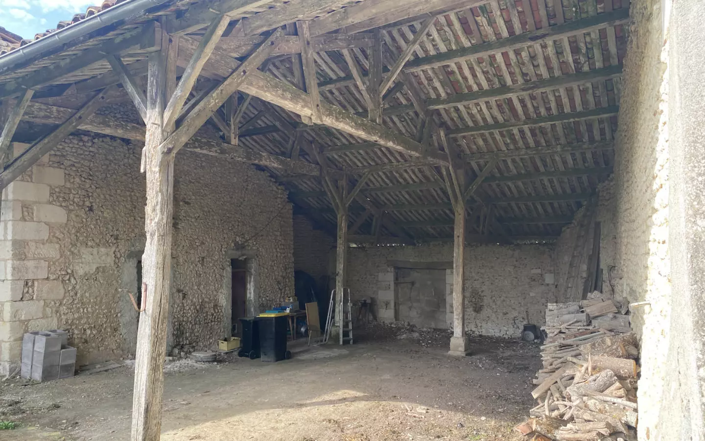 5-bedroom Country House In Saint-quentin-de-chalais, France (137 M²)