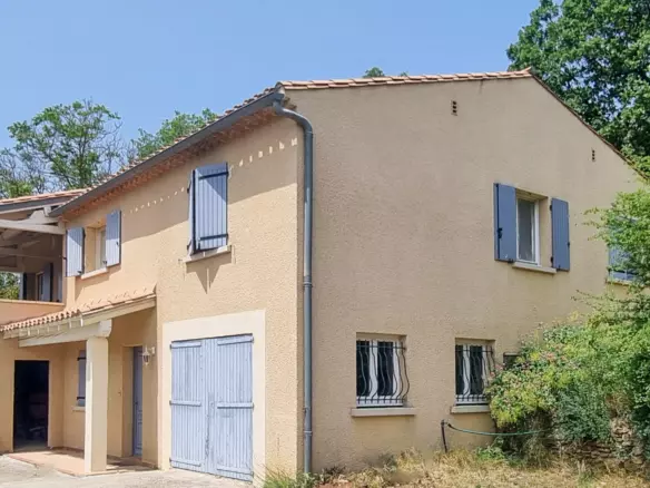 4-bedroom House In Couiza, France (170 M²)