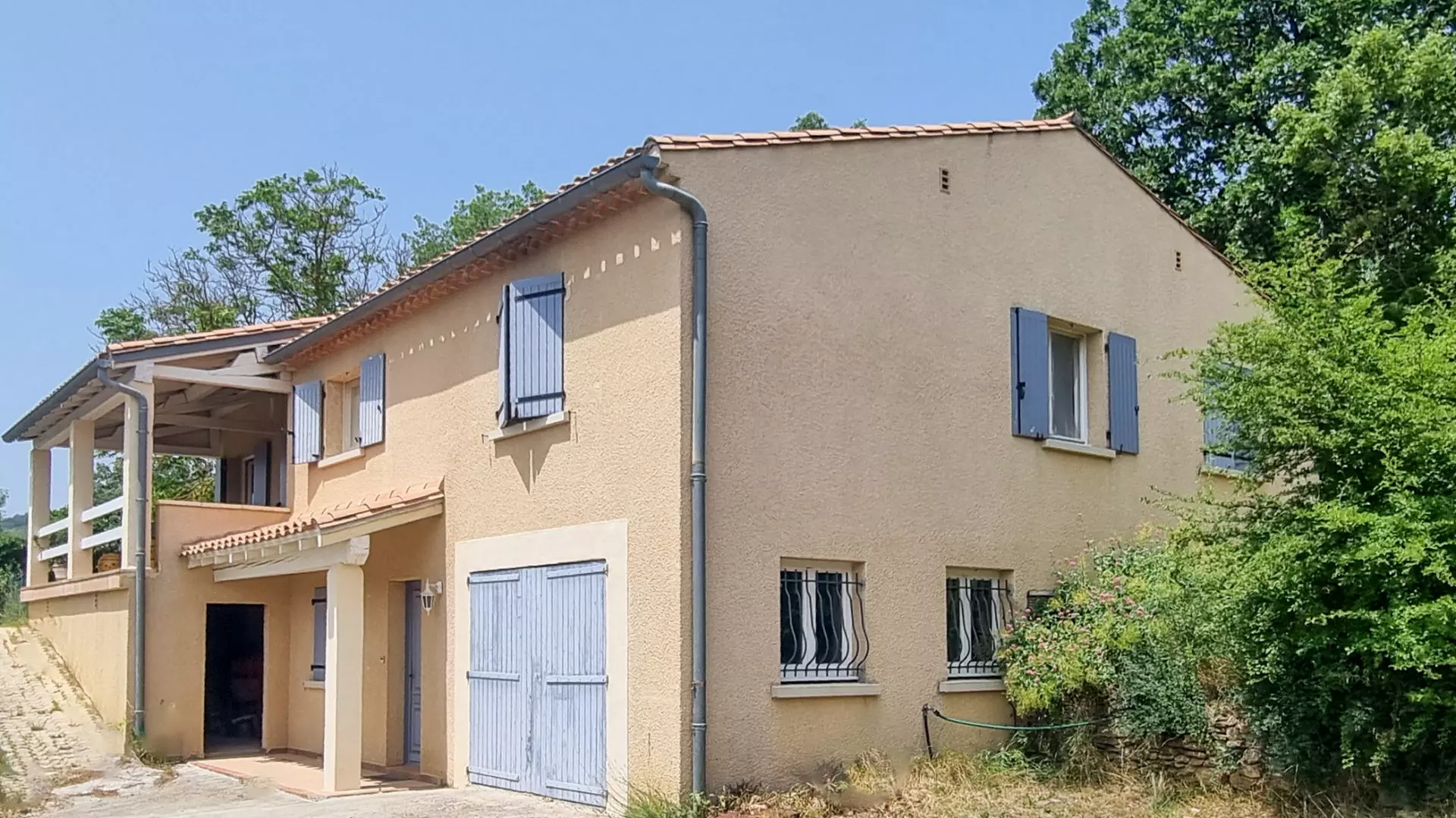 4-bedroom House In Couiza, France (170 M²)