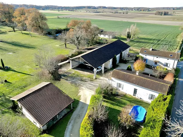 4-bedroom House (200 M²)