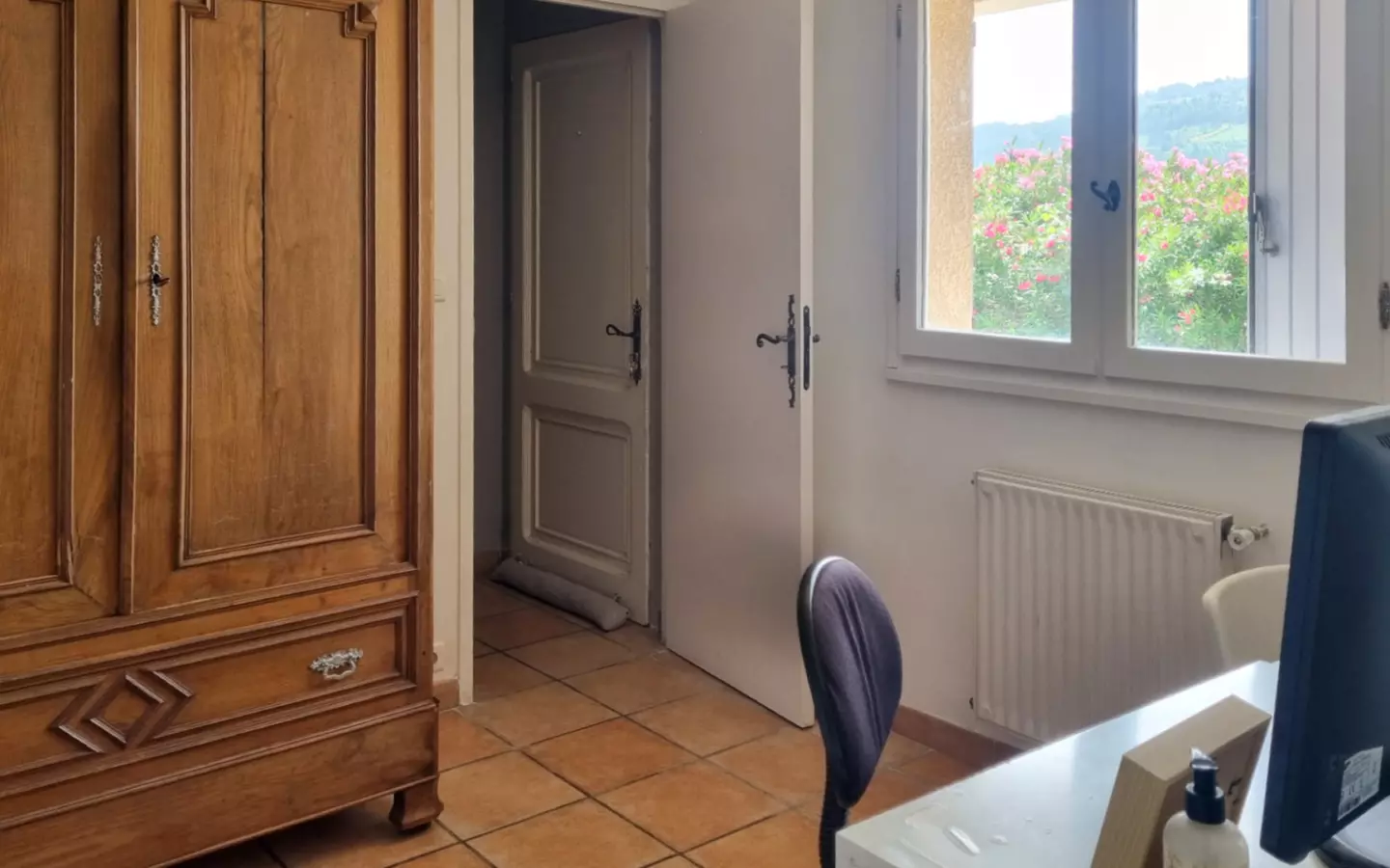 4-bedroom House In Couiza, France (170 M²)