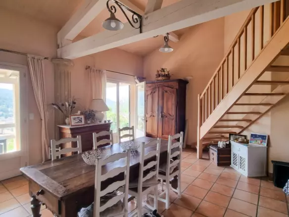 4-bedroom House In Couiza, France (170 M²)