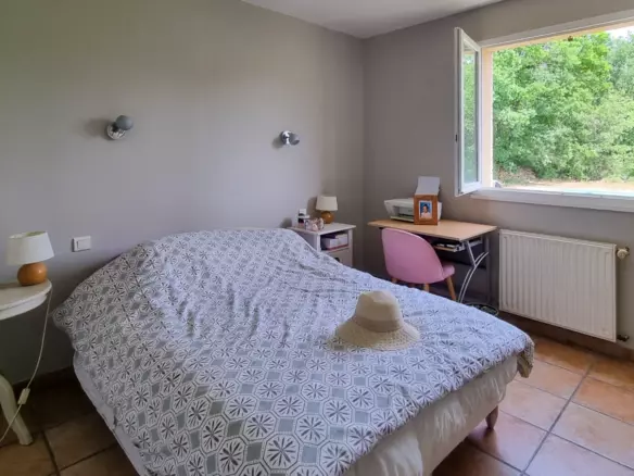 4-bedroom House In Couiza, France (170 M²)