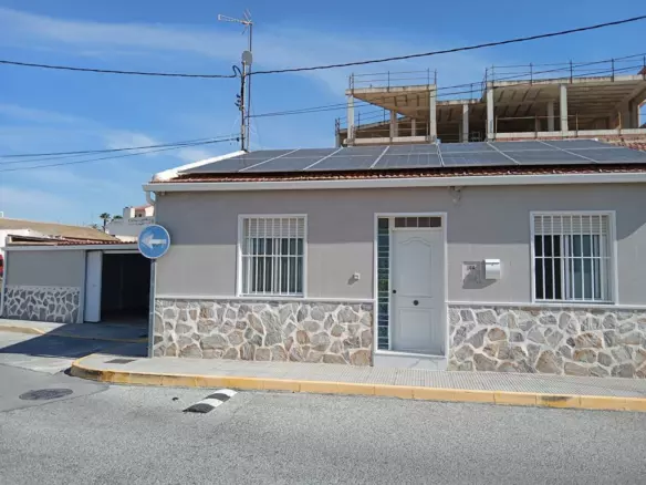 4-bedroom Semi In Los Montesinos, Spain (330 M²)