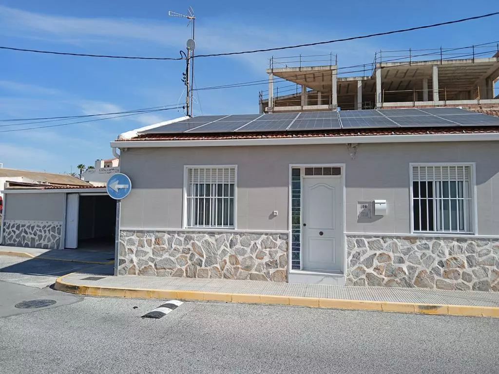 4-bedroom Semi In Los Montesinos, Spain (330 M²)