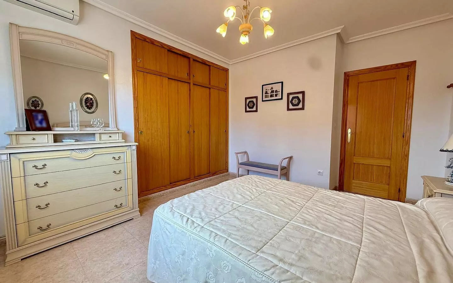 3-bedroom Townhouse In Pinoso, Spain (126 M²)