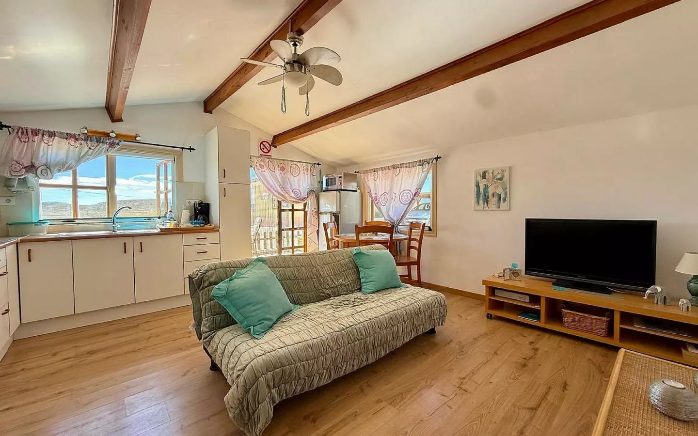 4-bedroom Detached Villa In Pinoso, Spain (177 M²)
