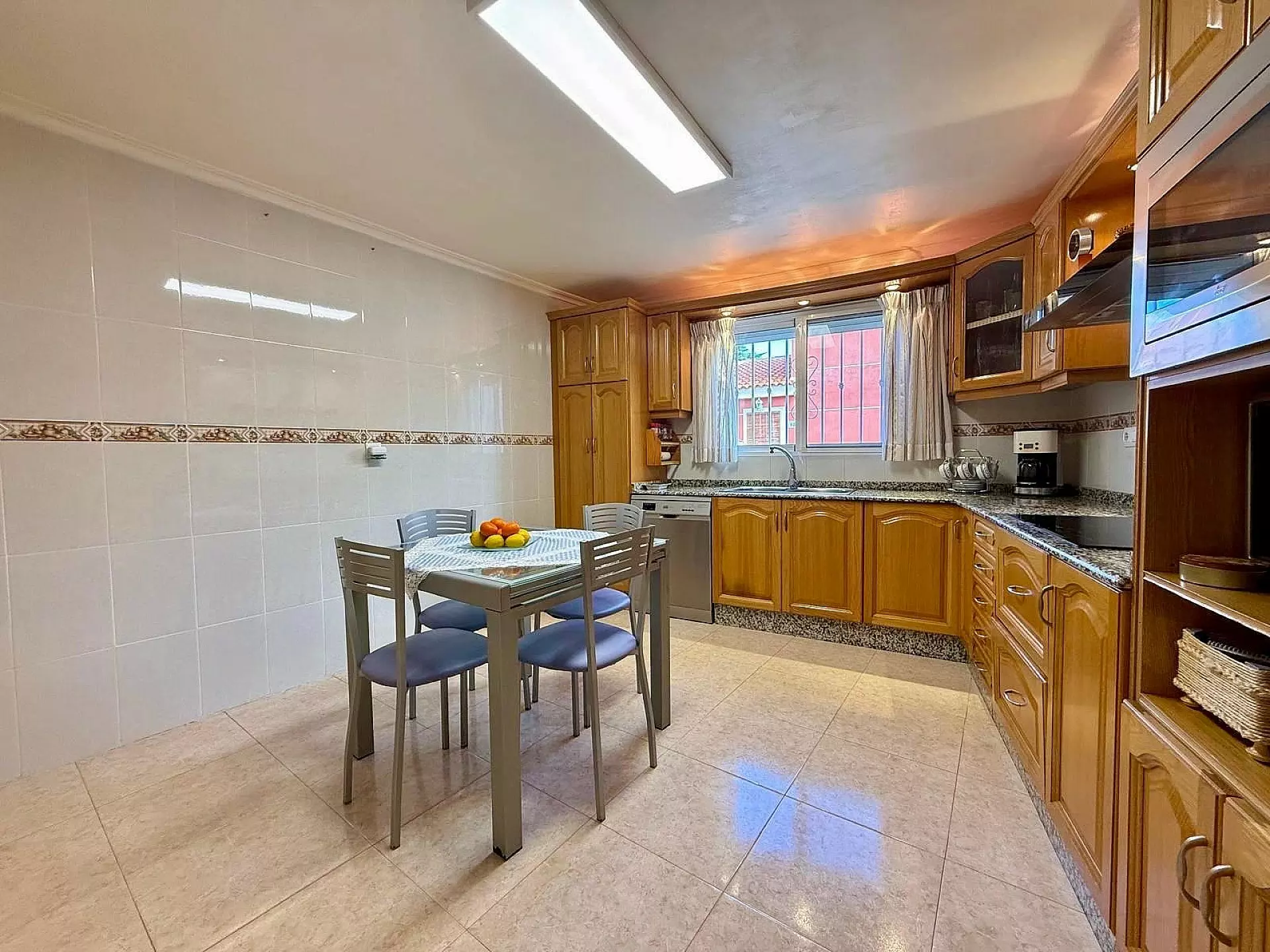 3-bedroom Townhouse In Pinoso, Spain (126 M²)