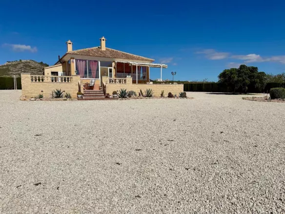 4-bedroom Detached Villa In Pinoso, Spain (177 M²)