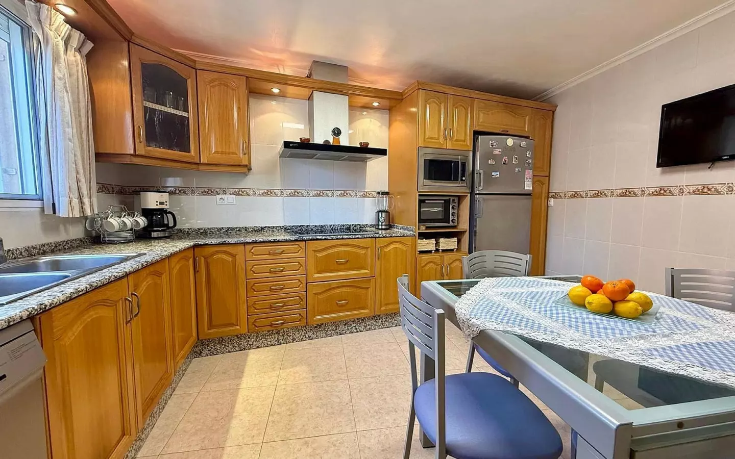 3-bedroom Townhouse In Pinoso, Spain (126 M²)