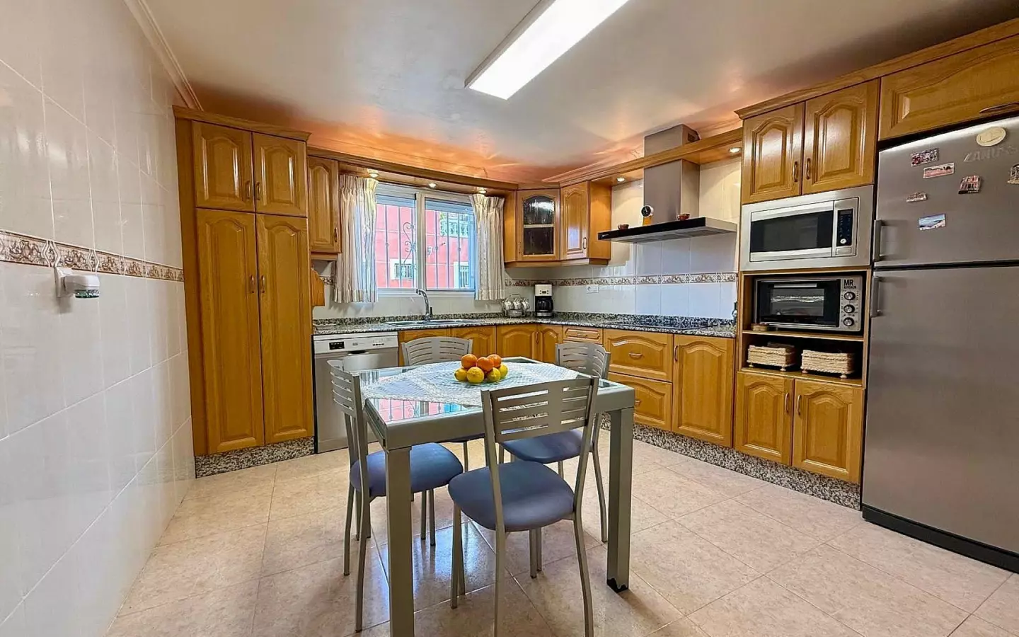 3-bedroom Townhouse In Pinoso, Spain (126 M²)