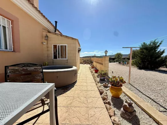 4-bedroom Detached Villa In Pinoso, Spain (177 M²)
