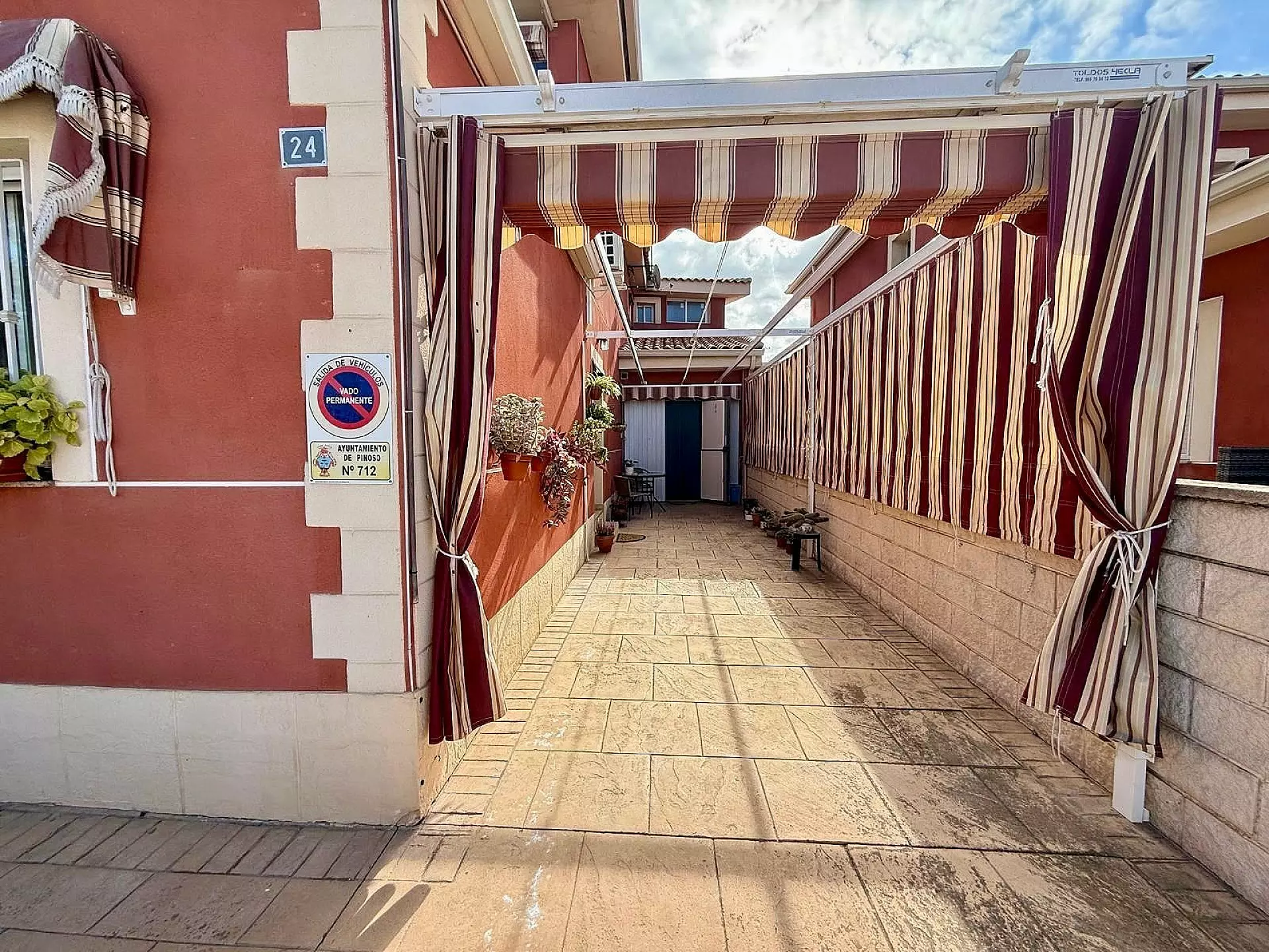 3-bedroom Townhouse In Pinoso, Spain (126 M²)