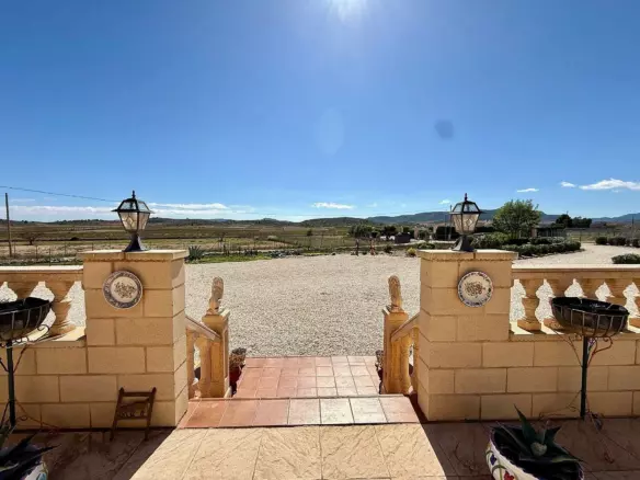 4-bedroom Detached Villa In Pinoso, Spain (177 M²)