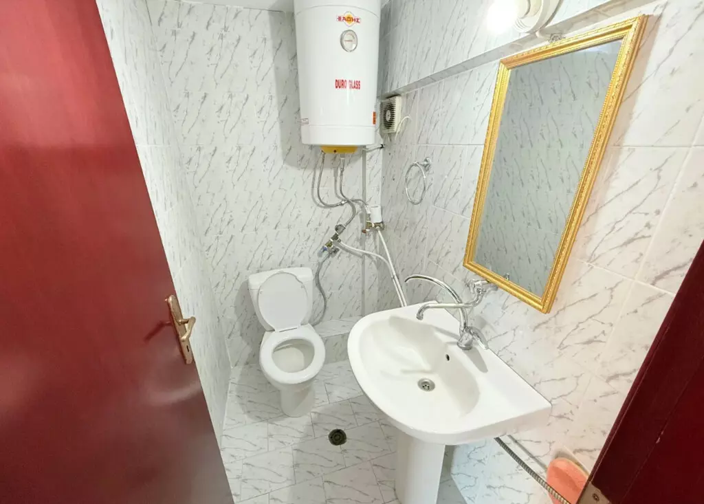 Commercial Property In Paralia, Greece (182 M²)