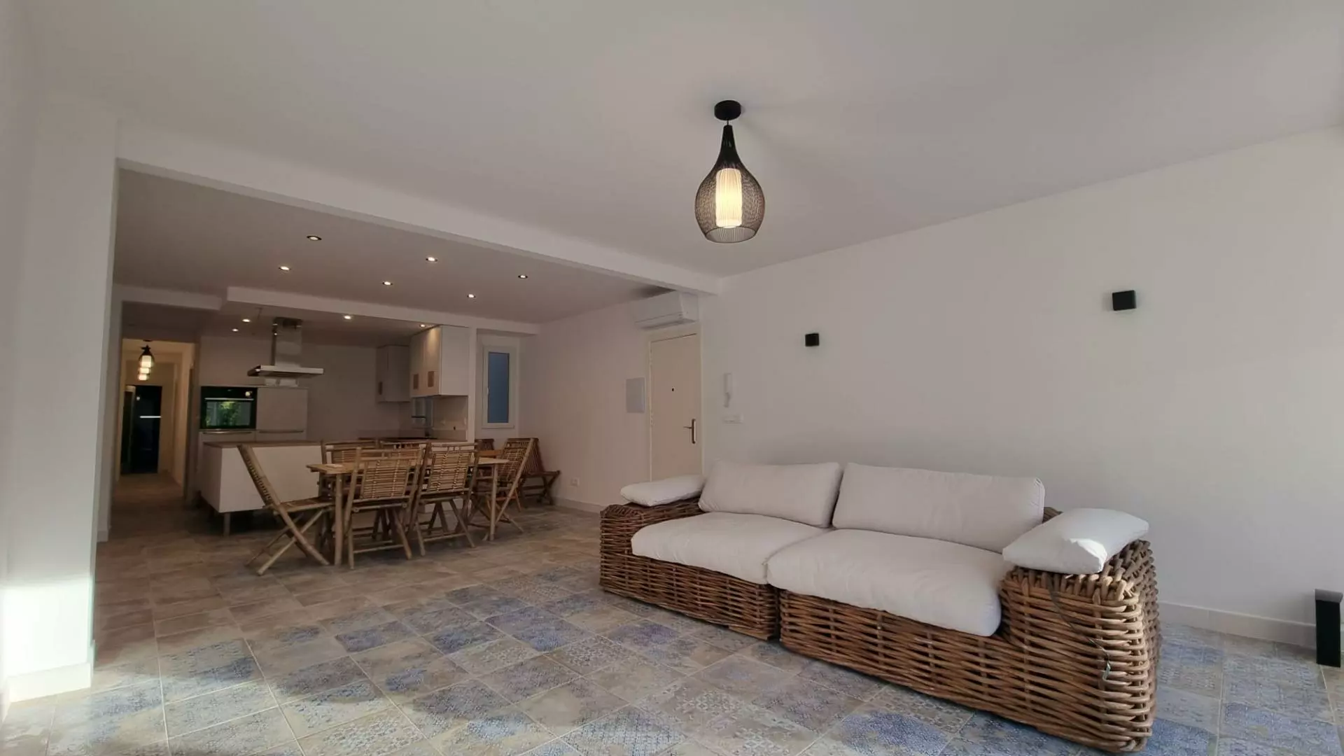 2-bedroom Apartment In Torrevieja, Spain (105 M²)