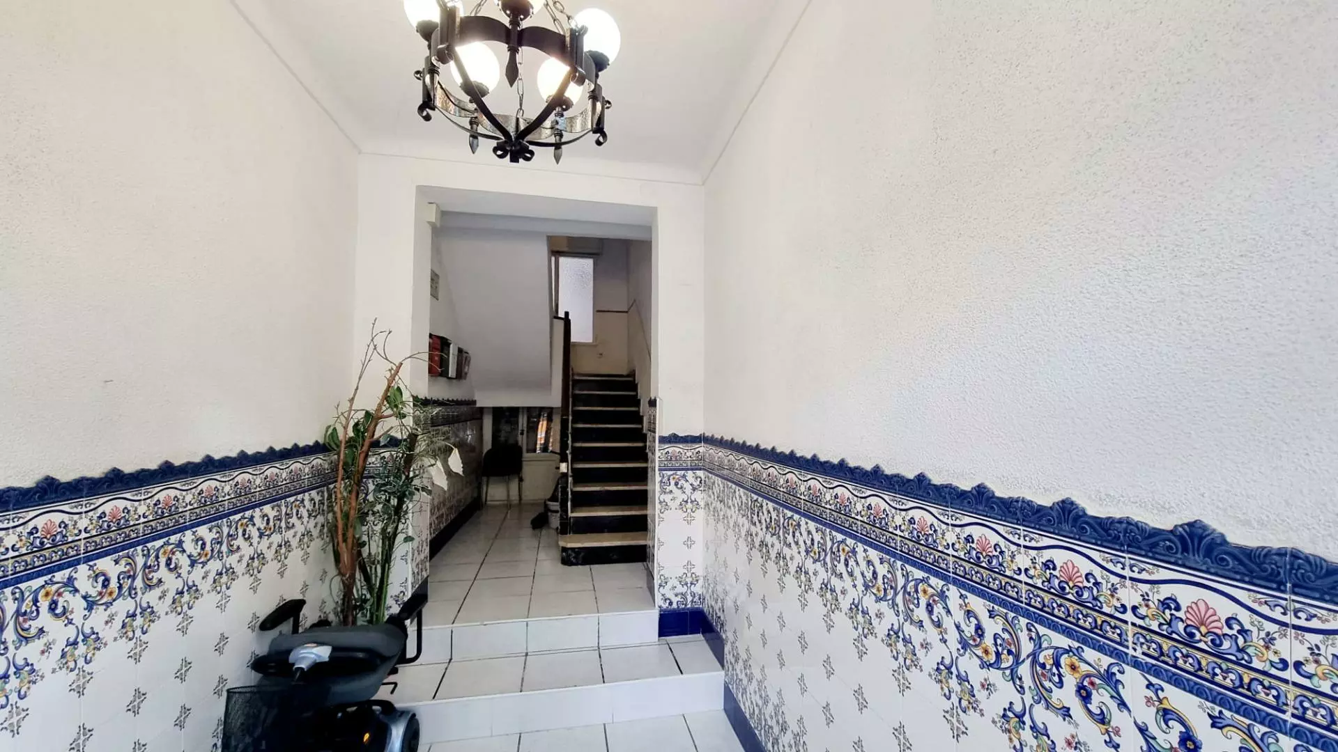 2-bedroom Apartment In Torrevieja, Spain (105 M²)