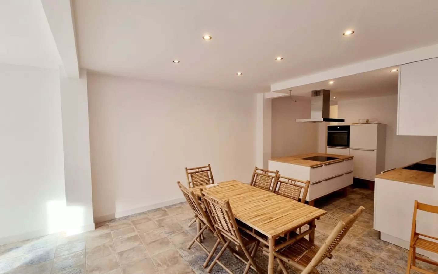 2-bedroom Apartment In Torrevieja, Spain (105 M²)