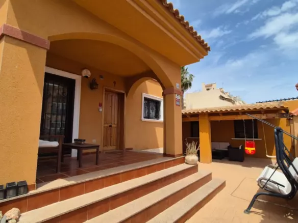 2-bedroom Villa In Torrevieja, Spain (90 M²)