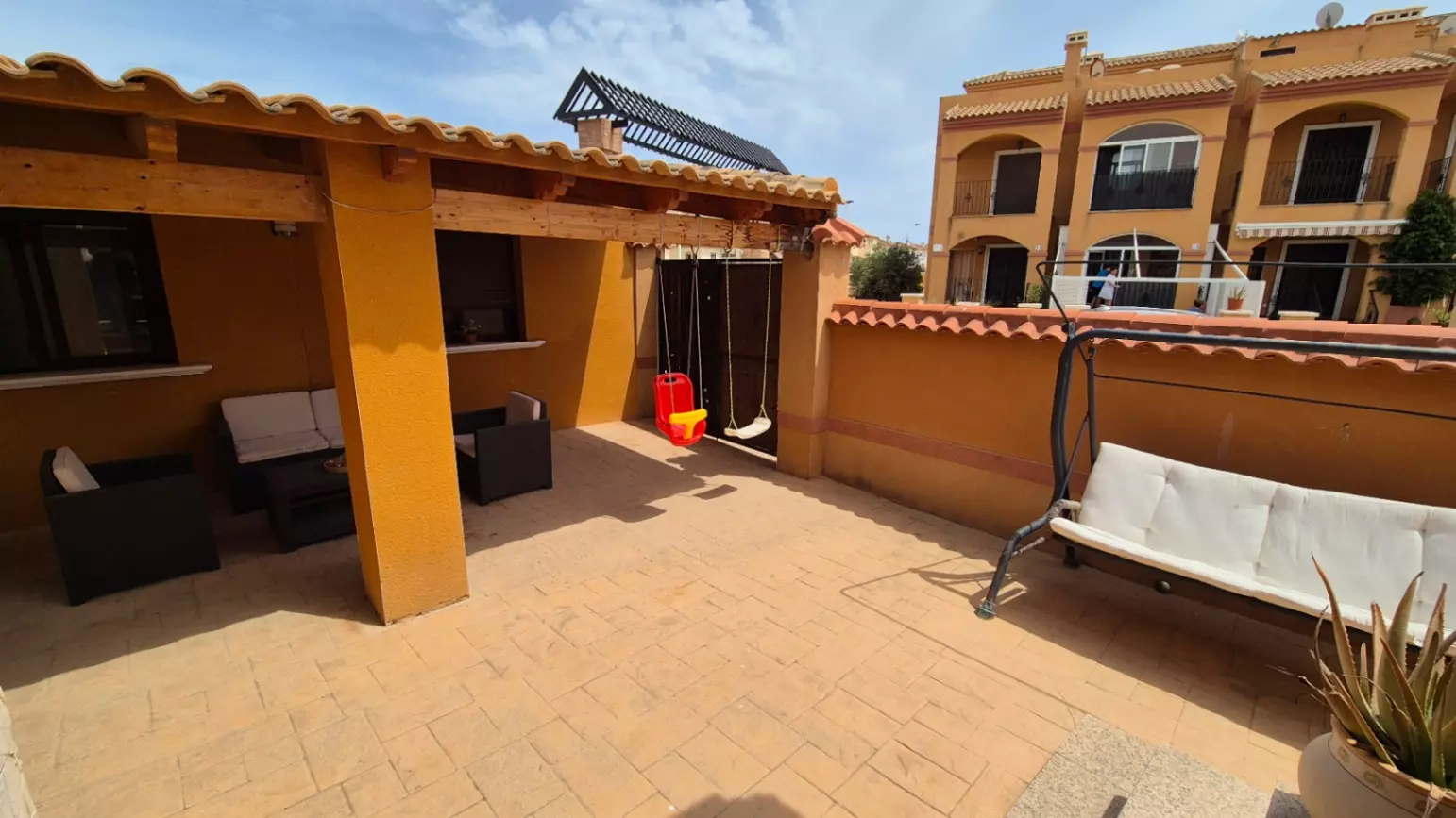 2-bedroom Villa In Torrevieja, Spain (90 M²)