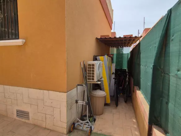 2-bedroom Villa In Torrevieja, Spain (90 M²)