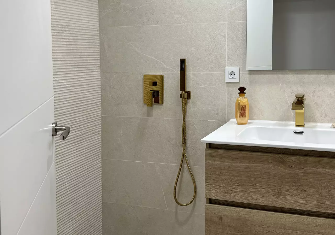 2-bedroom Apartment In Torrevieja, Spain (90 M²)