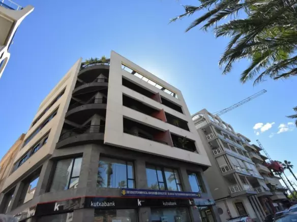 3-bedroom Apartment In Torrevieja, Spain (141 M²)