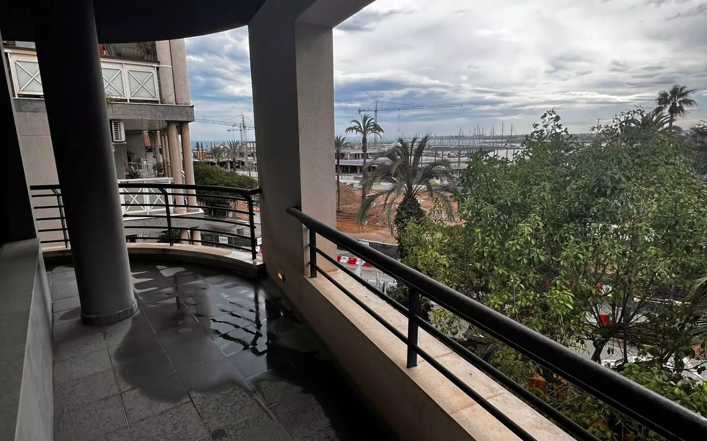 3-bedroom Apartment In Torrevieja, Spain (141 M²)