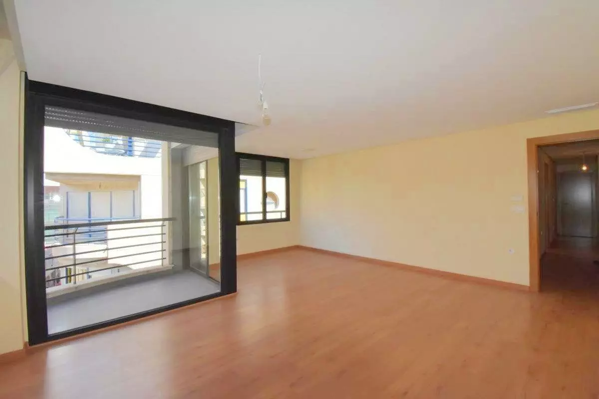 3-bedroom Apartment In Torrevieja, Spain (141 M²)
