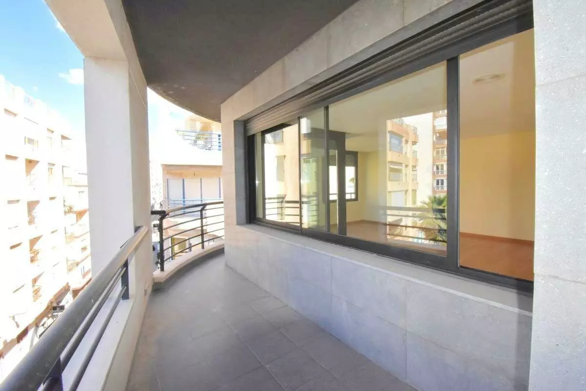 3-bedroom Apartment In Torrevieja, Spain (141 M²)