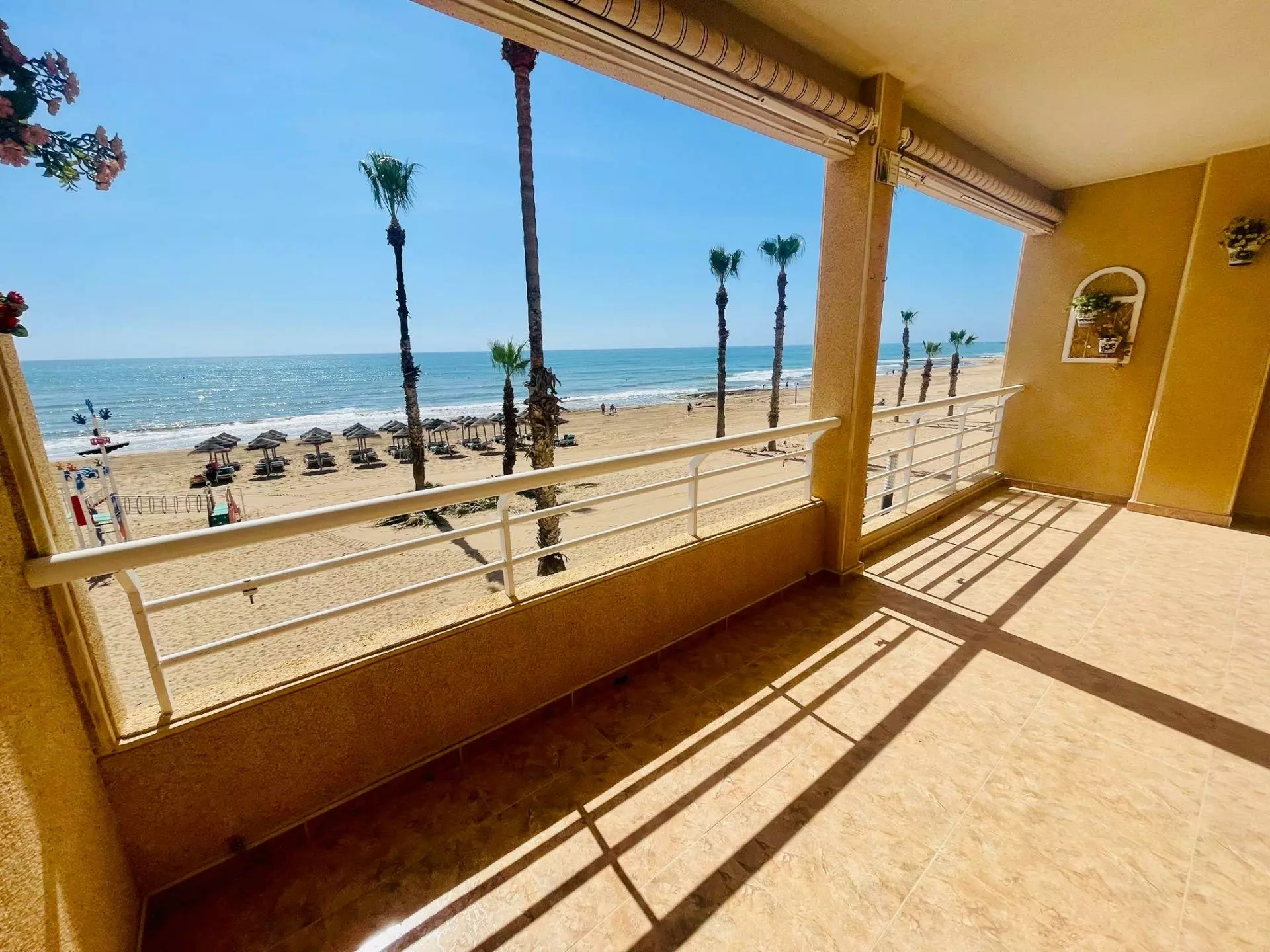 3-bedroom Apartment In Torrevieja, Spain (115 M²)