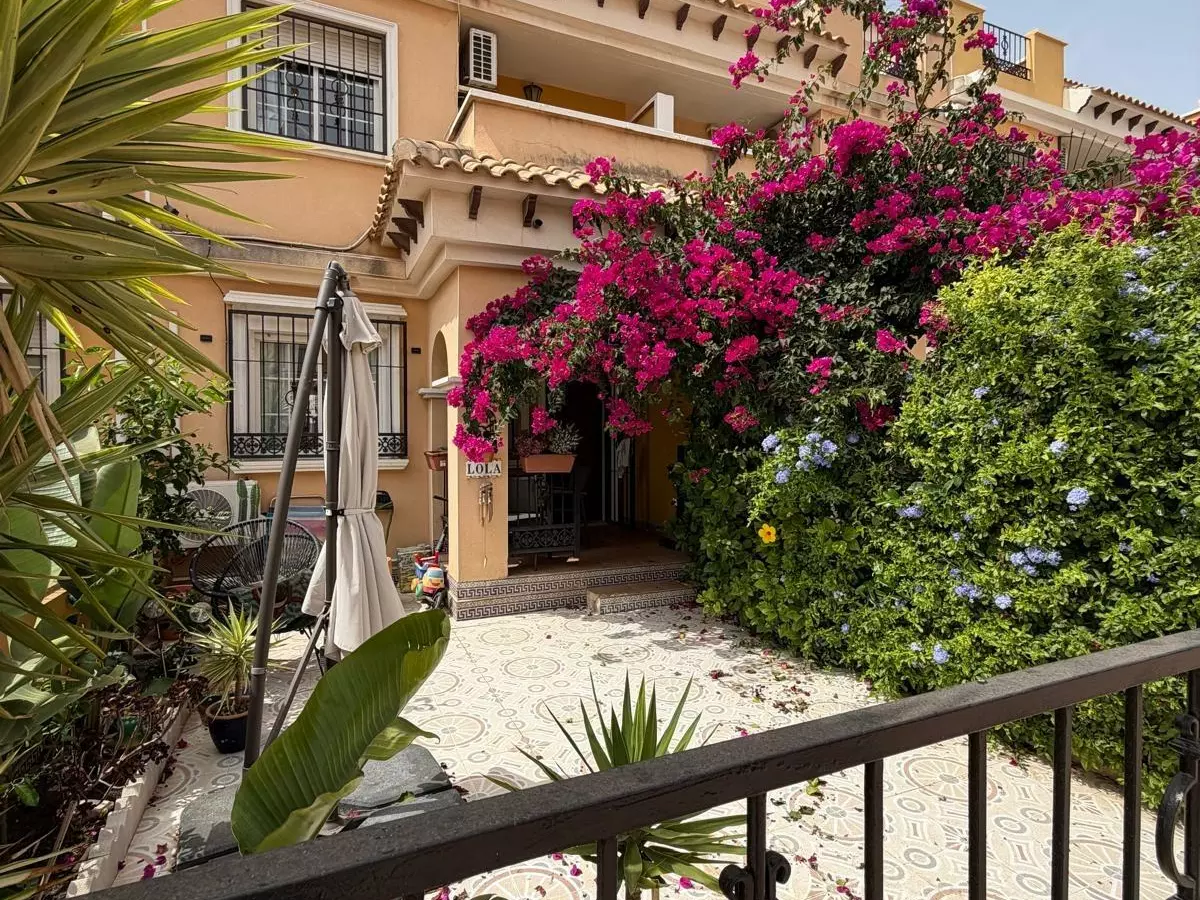 3-bedroom Bungalow In Torrevieja, Spain (85 M²)