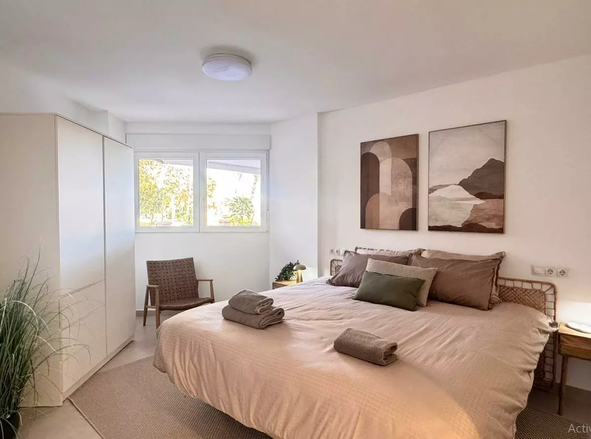 2-bedroom Apartment In Torrevieja, Spain (89 M²)