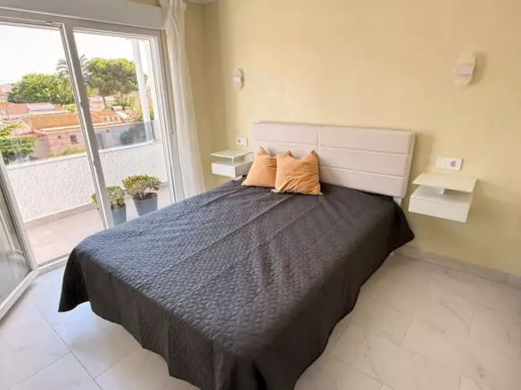 3-bedroom Town House In Torrevieja, Spain (70 M²)