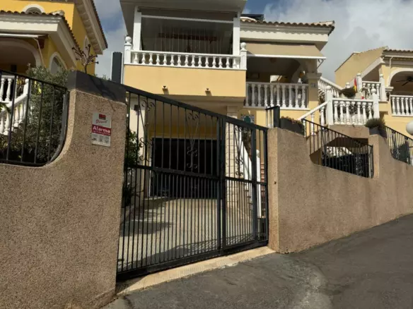 3-bedroom Duplex In San Fulgencio, Spain (170 M² Plot)