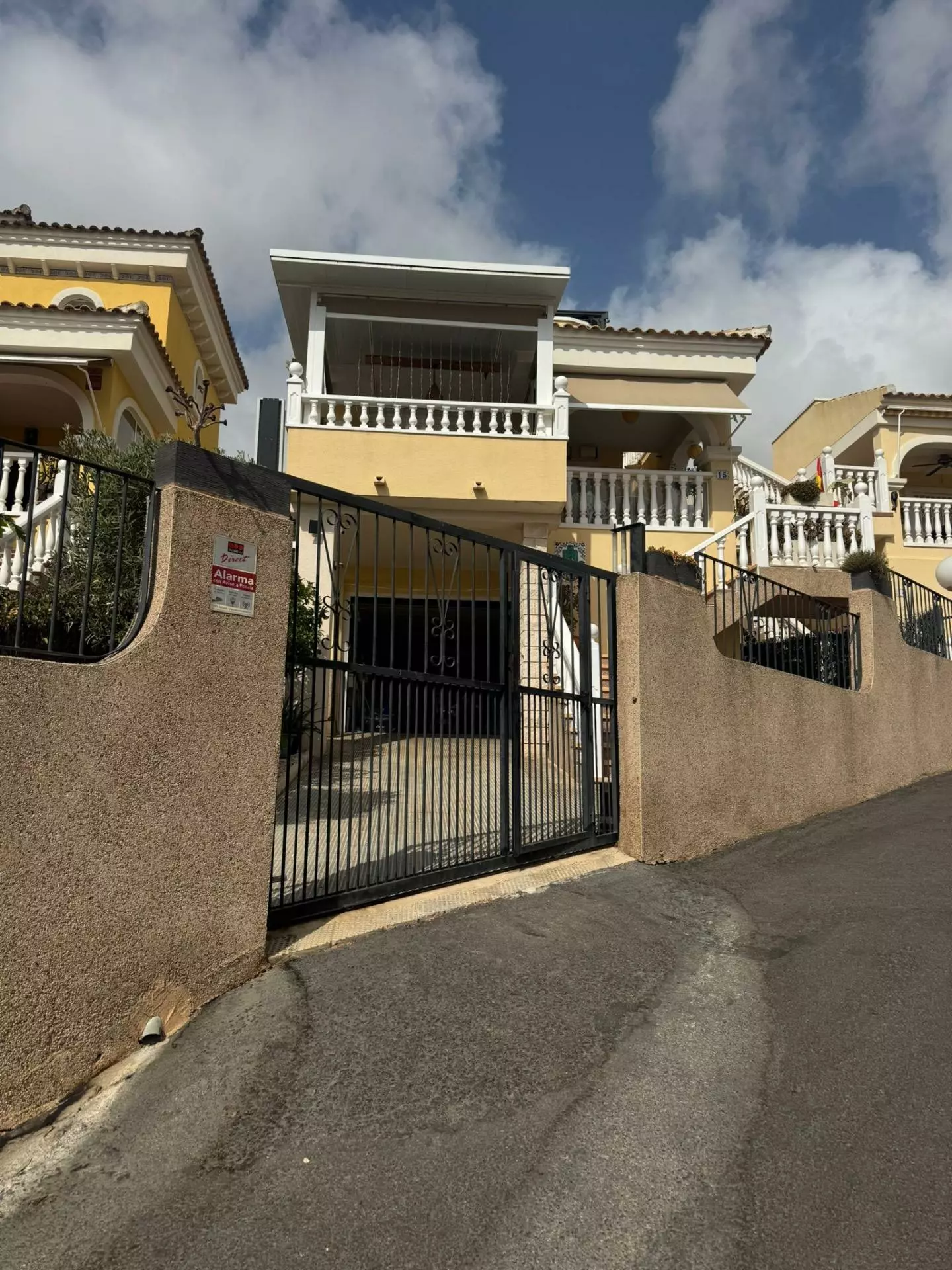 2-2-8724de 3-bedroom Duplex In San Fulgencio, Spain (170 M² Plot)