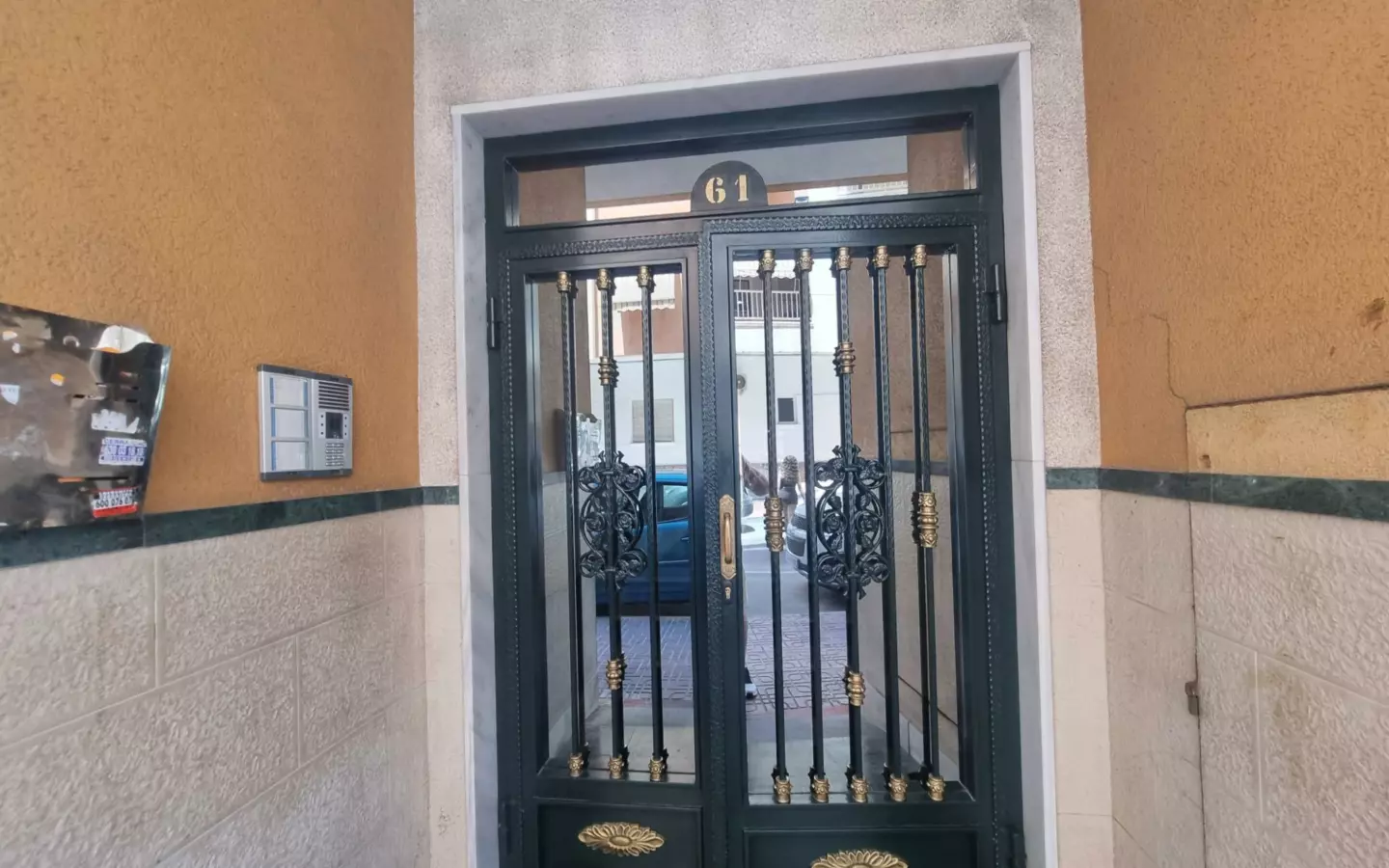 3-bedroom Apartment In Torrevieja, Spain (105 M²)