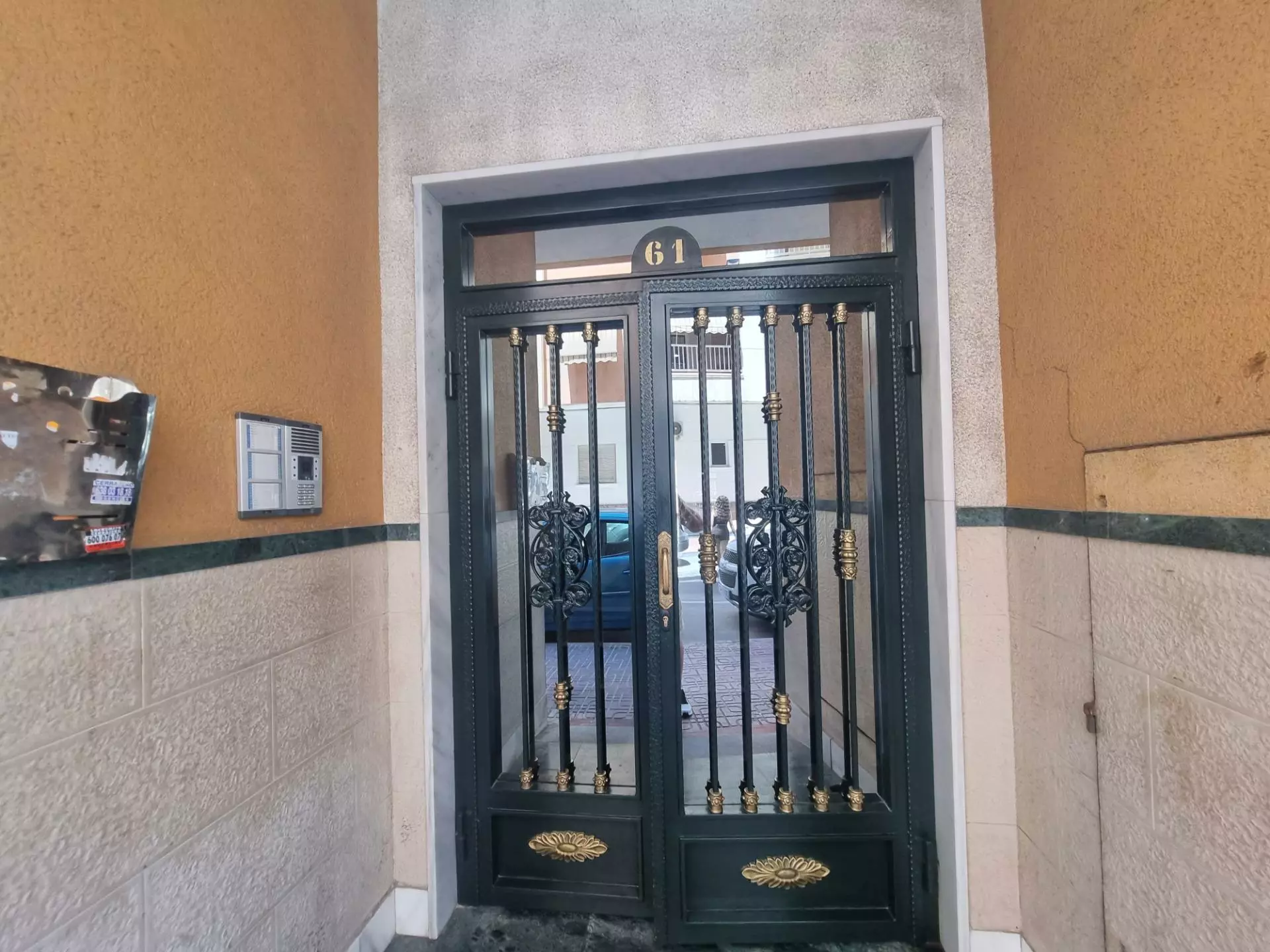 3-bedroom Apartment In Torrevieja, Spain (105 M²)