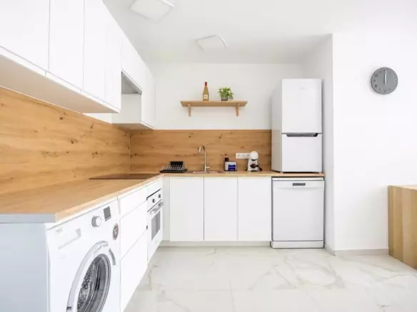 3-bedroom Apartment In Torrevieja, Spain (95 M²)