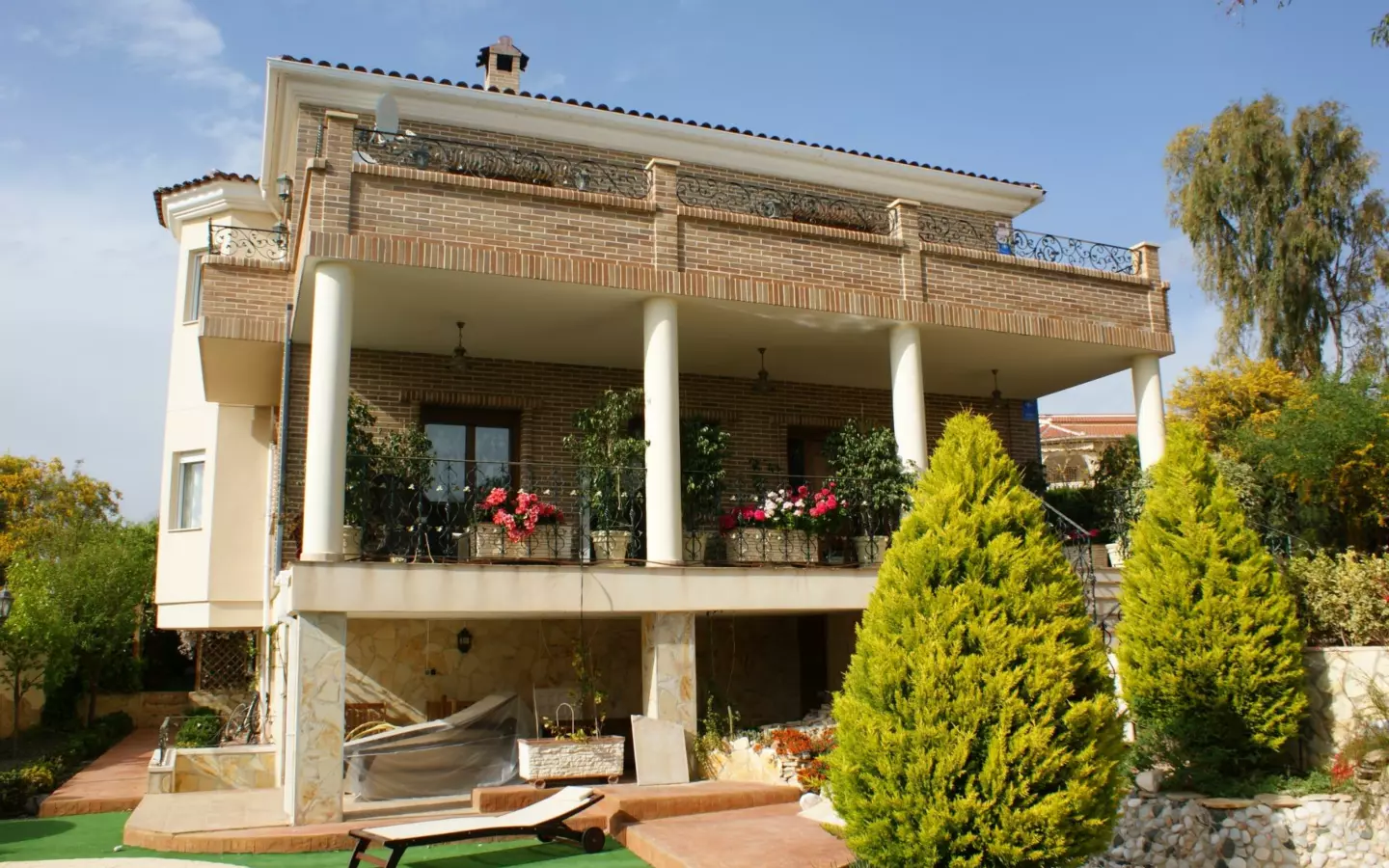 5-bedroom Villa In Rojales, Spain (360 M²)